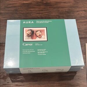 Aura Carver Digital Photo Frame - Green and Blue